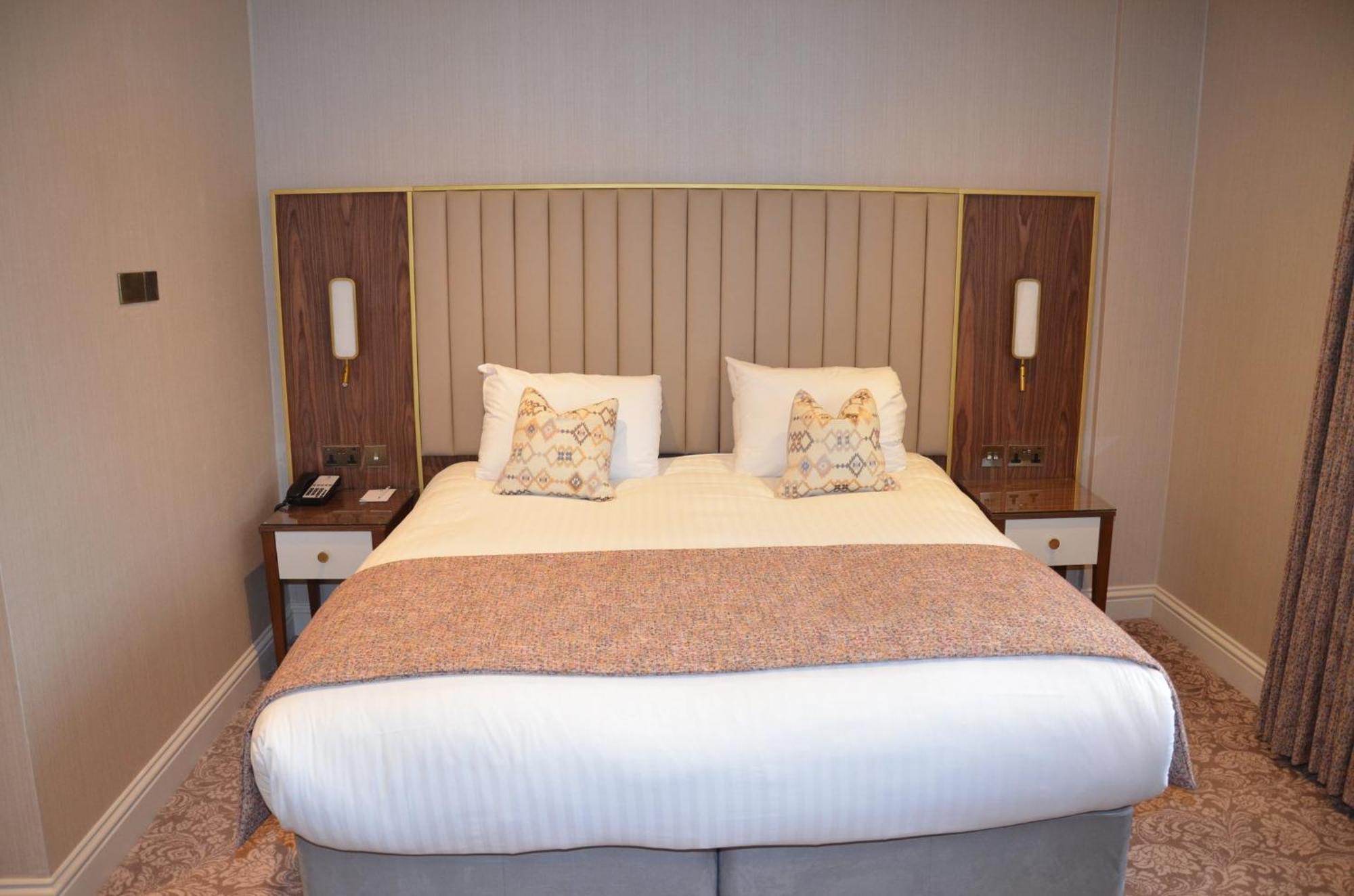 Готель Voco The Clifton Folkestone By Ihg Екстер'єр фото