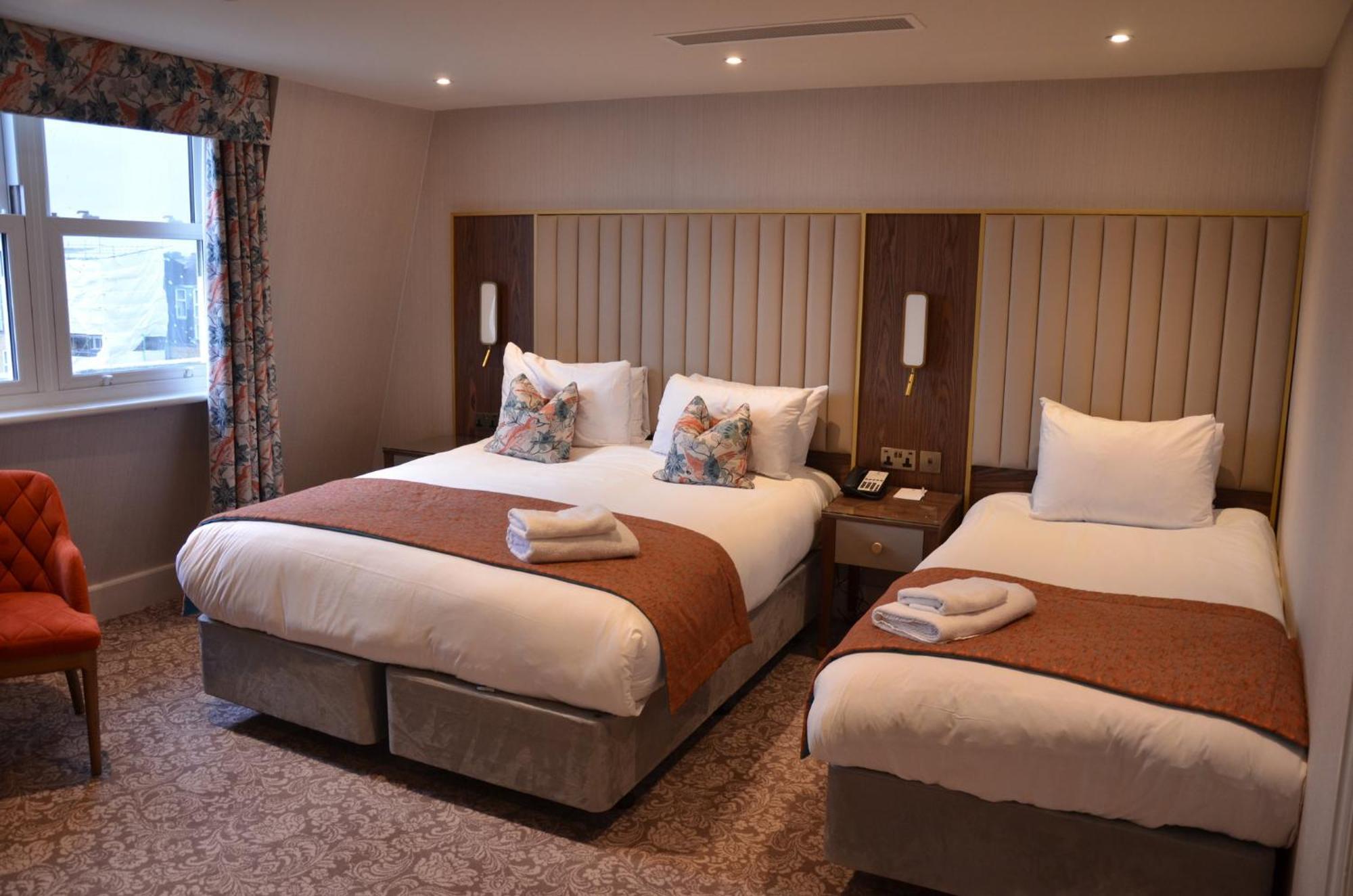 Готель Voco The Clifton Folkestone By Ihg Екстер'єр фото