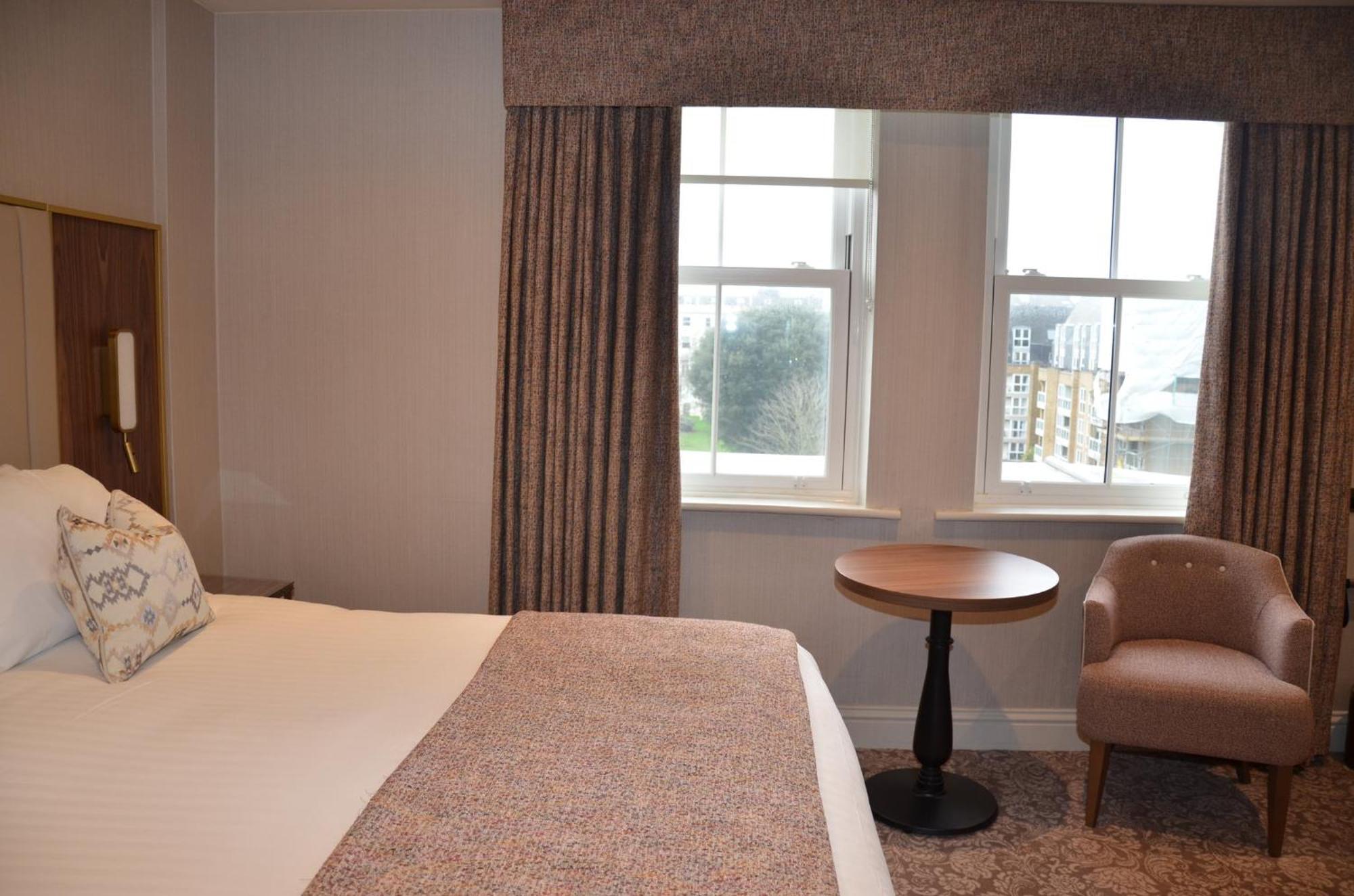 Готель Voco The Clifton Folkestone By Ihg Екстер'єр фото